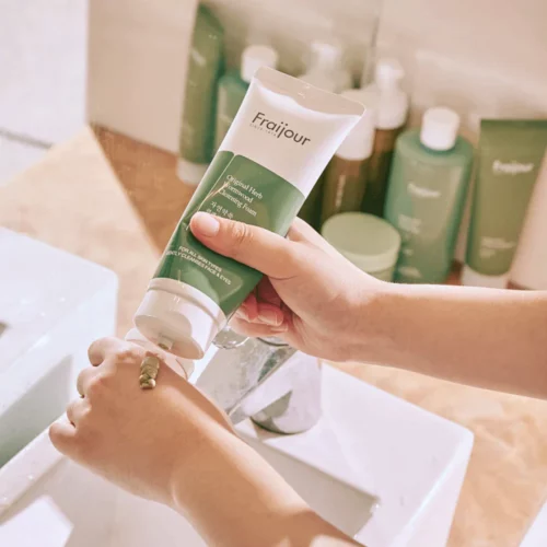 Alternative view of Fraijour Original Herb Wormwood Cleansing Foam putas sejas mazgāšanai