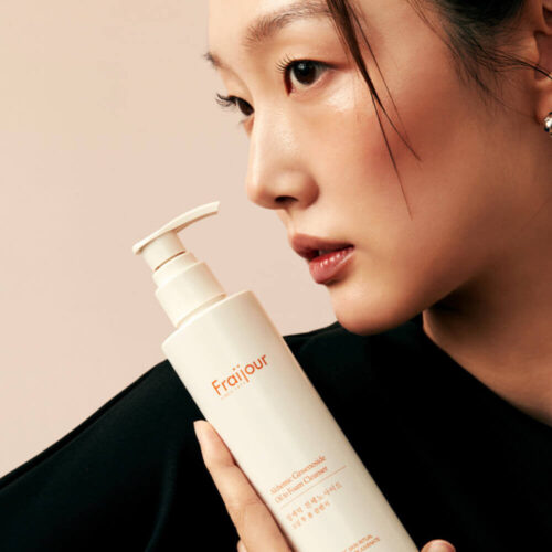 Alternative view of Fraijour Alchemic Ginsenoside Oil to Foam Cleanser hydrophilic oil for facial cleansing