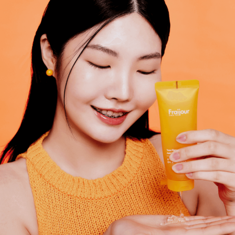 Alternative view of Fraijour Yuzu Honey Anti-Mela Capsule Mask pigmentāciju balinoša sejas maska