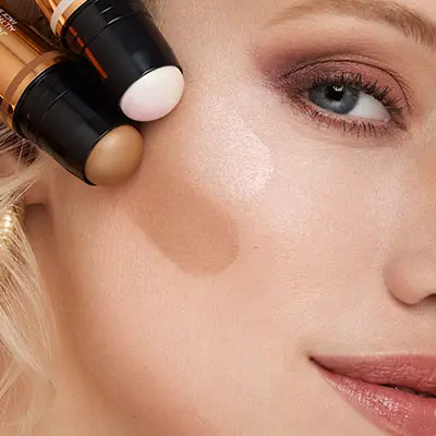 Alternative view of KIKO Juicy Fizz All That Glam Face Stick krēmveida bronzeris un izgaismotājs