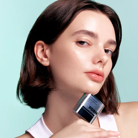 Alternative view of VT Cosmetics PDRN Essence Stick Balm pretnovecošanās zīmulis ar peptīdiem